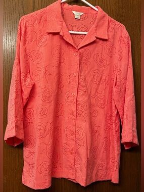 EUC Christopher Banks Coral Button-Up Rose Motif Burnout Top Women’s Large